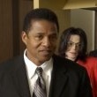 Michael Jackson arrives at the Santa Barbara County courthouse.