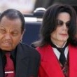 Michael Jackson arrives at the Santa Barbara County courthouse.