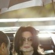 Michael Jackson arrives at the Santa Barbara County courthouse.