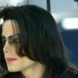 Michael Jackson arrives at the Santa Barbara County courthouse.