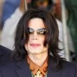 Michael Jackson arrives at the Santa Barbara County courthouse.