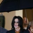 Michael Jackson arrives at the Santa Barbara County courthouse.