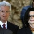 Michael Jackson arrives at the Santa Barbara County courthouse.