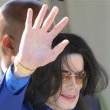 Michael Jackson arrives at the Santa Barbara County courthouse.