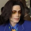 Michael Jackson arrives at the Santa Barbara County courthouse.