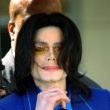 Michael Jackson arrives at the Santa Barbara County courthouse.