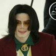 Michael Jackson arrives at the Santa Barbara County courthouse.