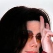 Michael Jackson arrives at the Santa Barbara County courthouse.