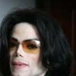 Michael Jackson arrives at the Santa Barbara County courthouse.