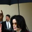 Michael Jackson arrives at the Santa Barbara County courthouse.
