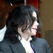 Michael Jackson arrives at the Santa Barbara County courthouse.