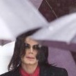 Michael Jackson arrives at the Santa Barbara County courthouse.