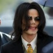 Michael Jackson arrives at the Santa Barbara County courthouse.