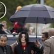 Michael Jackson arrives at the Santa Barbara County courthouse.
