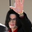 Michael Jackson arrives at the Santa Barbara County courthouse.