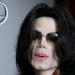 Michael Jackson arrives at the Santa Barbara County courthouse.