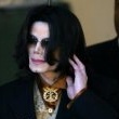 Michael Jackson arrives at the Santa Barbara County courthouse.