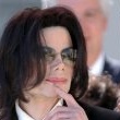 Michael Jackson arrives at the Santa Barbara County courthouse.
