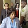 Michael Jackson arrives at the Santa Barbara County courthouse.
