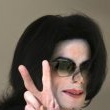 Michael Jackson arrives at the Santa Barbara County courthouse.