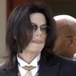 Michael Jackson arrives at the Santa Barbara County courthouse.