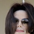 Michael Jackson arrives at the Santa Barbara County courthouse.