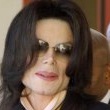 Michael Jackson arrives at the Santa Barbara County courthouse.