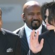 Michael Jackson arrives at the Santa Barbara County courthouse.