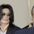 Michael Jackson arrives at the Santa Barbara County courthouse.