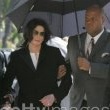 Michael Jackson arrives at the Santa Barbara County courthouse.