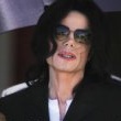 Michael Jackson arrives at the Santa Barbara County courthouse.