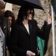 Michael Jackson arrives at the Santa Barbara County courthouse.
