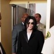 Michael Jackson arrives at the Santa Barbara County courthouse.