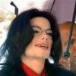 Michael Jackson arrives at the Santa Barbara County courthouse. Jury Selection.