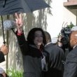 Michael Jackson arrives at the Santa Barbara County courthouse. Jury Selection.