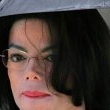 Michael Jackson arrives at the Santa Barbara County courthouse. Jury Selection.