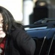 Michael Jackson arrives at the Santa Barbara County courthouse. Jury Selection.