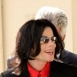 Michael Jackson arrives at the Santa Barbara County courthouse. Jury Selection.