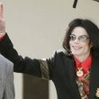 Michael Jackson arrives at the Santa Barbara County courthouse. Jury Selection.