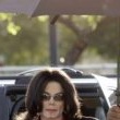 Michael Jackson arrives at the Santa Barbara County courthouse. Jury Selection.