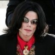 Michael Jackson arrives at the Santa Barbara County courthouse. Jury Selection.