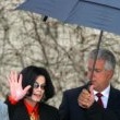Michael Jackson arrives at the Santa Barbara County courthouse. Jury Selection.