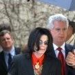Michael Jackson arrives at the Santa Barbara County courthouse. Jury Selection.