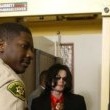 Michael Jackson arrives at the Santa Barbara County courthouse. Jury Selection.