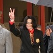Michael Jackson arrives at the Santa Barbara County courthouse. Jury Selection.