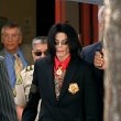 Michael Jackson arrives at the Santa Barbara County courthouse. Jury Selection.