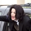 Michael Jackson arrives at the Santa Barbara County courthouse. Jury Selection.