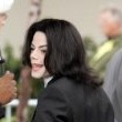 Michael Jackson arrives at the Santa Barbara County courthouse. Jury Selection.