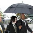 Michael Jackson arrives at the Santa Barbara County courthouse. Jury Selection.