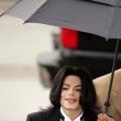 Michael Jackson arrives at the Santa Barbara County courthouse. Jury Selection.